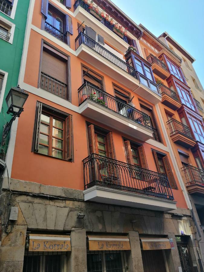 Casco Viejo Tradicion Pinchos Y Gastronomia Apartment Bilbao Ngoại thất bức ảnh